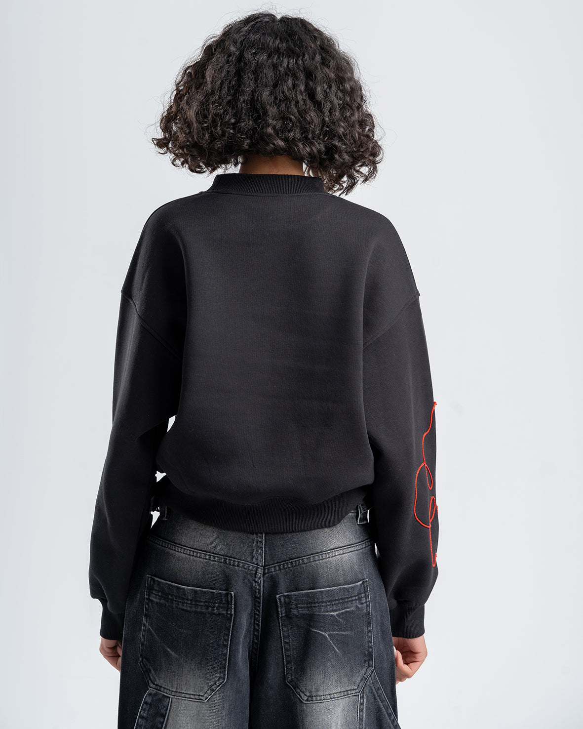 Black Crew Neck Embroidered Women's Thick Sweatshirt