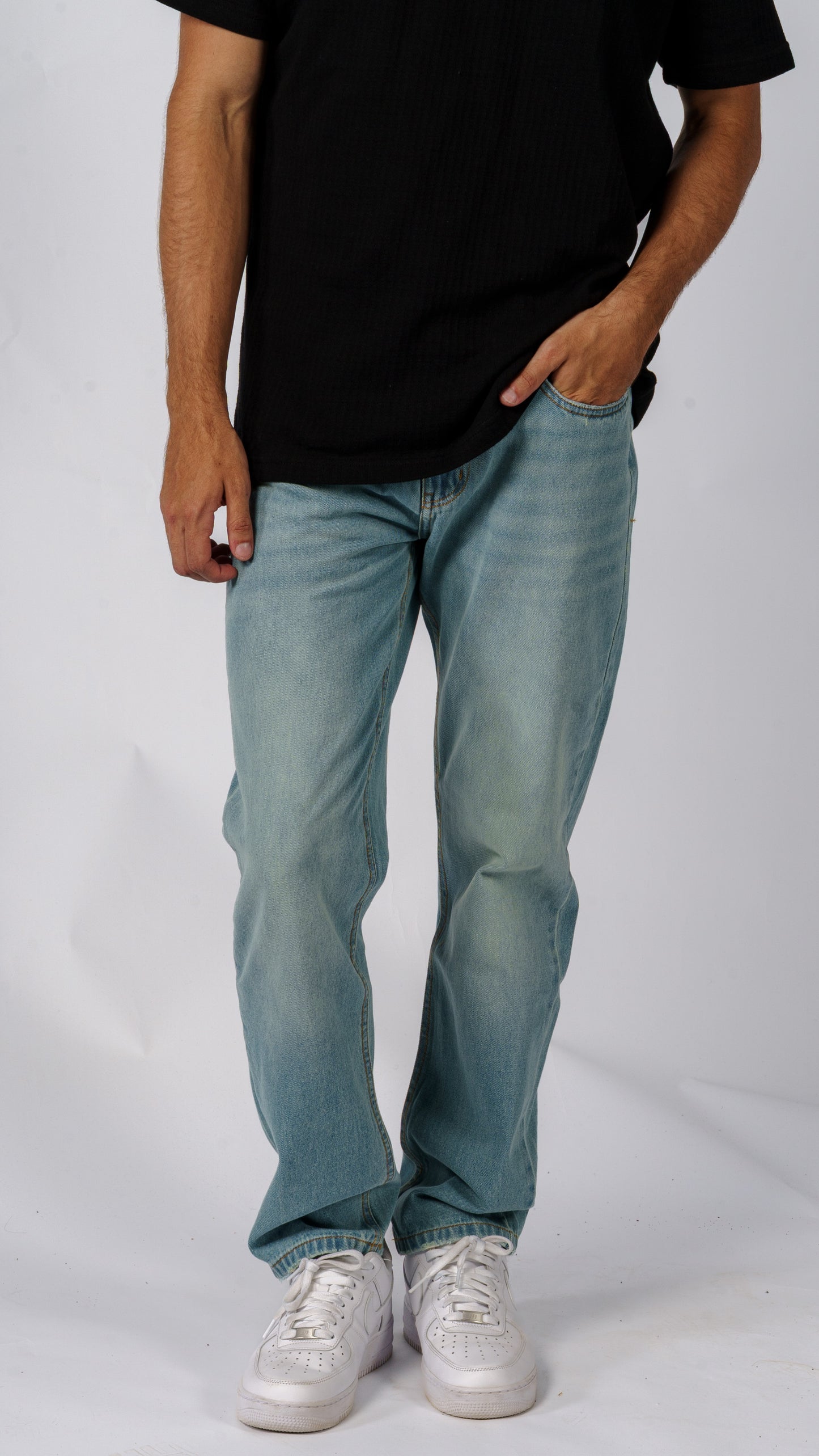 STRAIGHT FIT BLUE DENIM