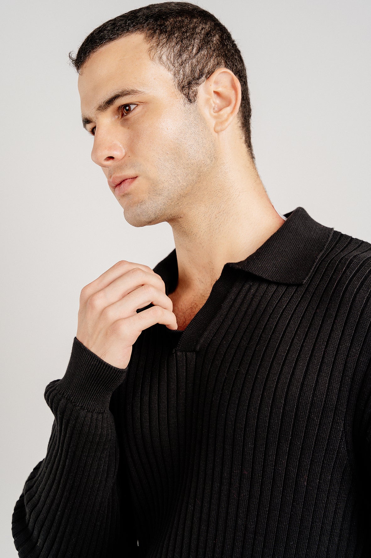 WOOL BLACK RIBBED SWEATER