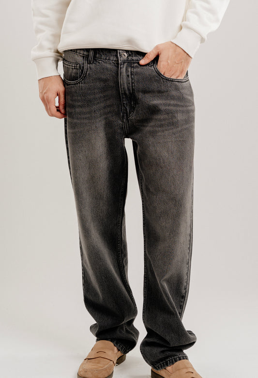 STRAIGHT FIT BLACK DENIM JEANS