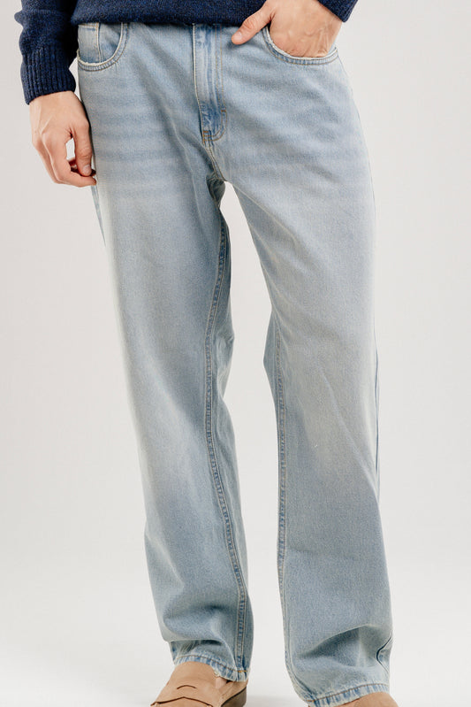 STRAIGHT FIT BLUE DENIM JEANS