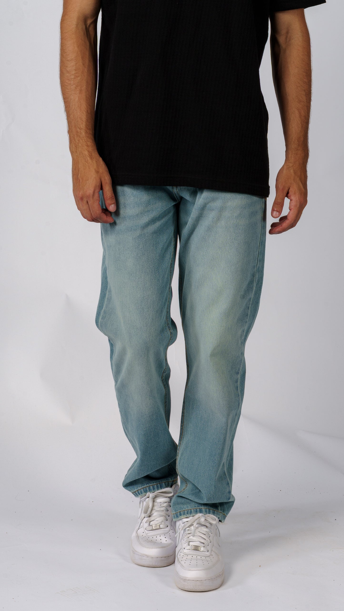 STRAIGHT FIT BLUE DENIM