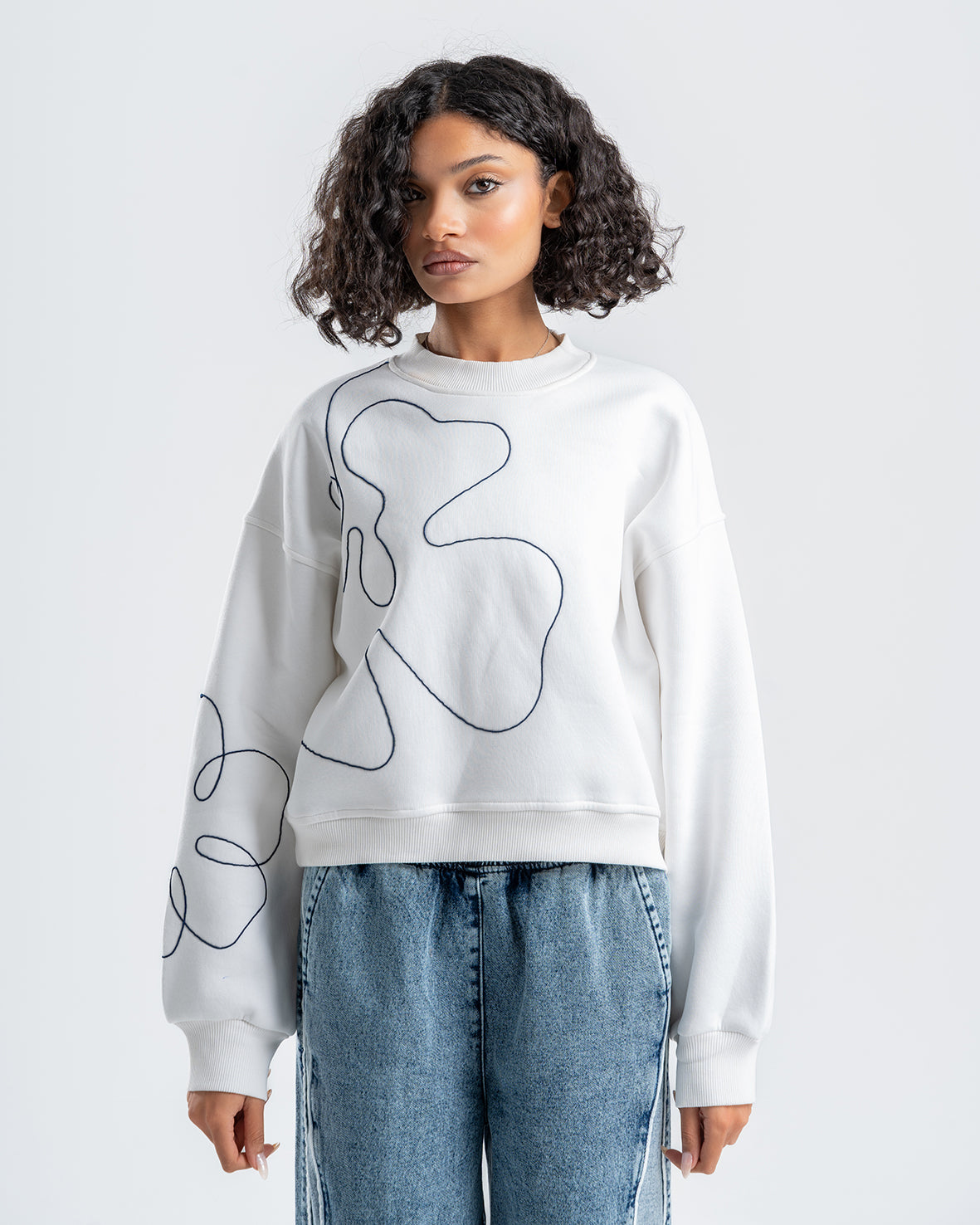 White Crew Neck Embroidered Women's Thick Sweatshirt