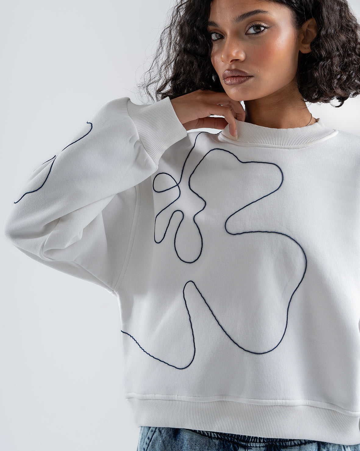 White Crew Neck Embroidered Women's Thick Sweatshirt