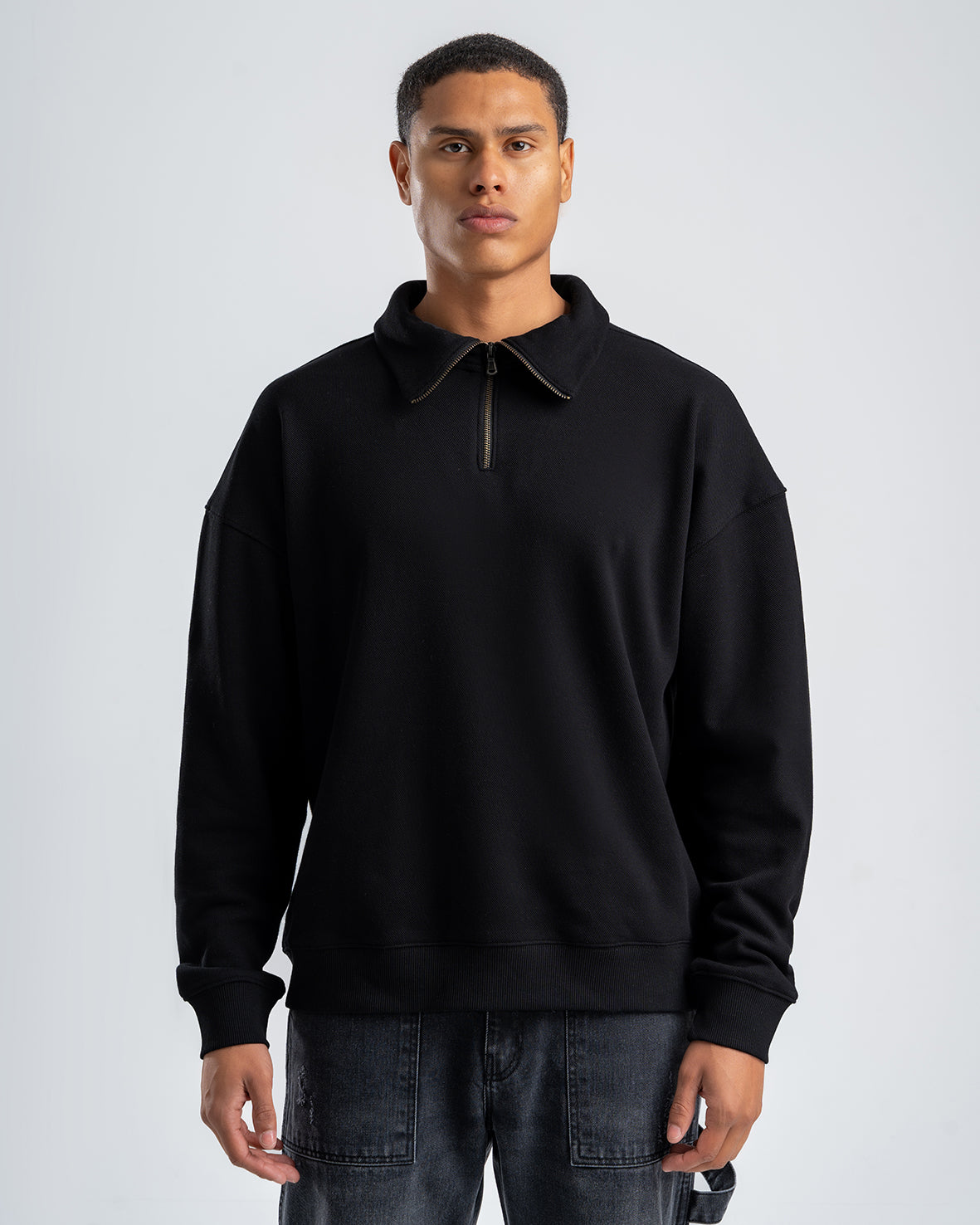 Black Sweatshirt with zip-up collar