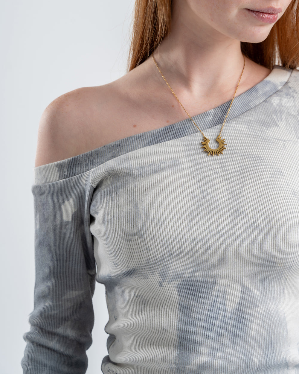 One-Shoulder Tie-Dye Top-gray