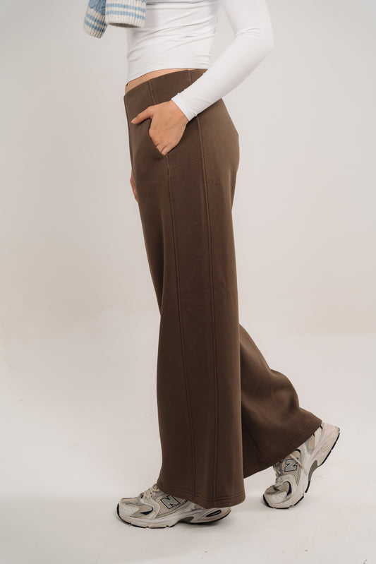 Wild Leg Sweatpants In Brown