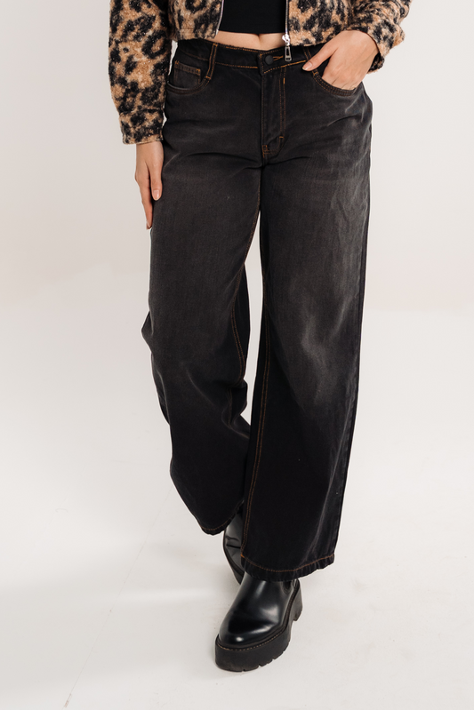 Women's Wide-Leg Relaxed Jeans in Washed Black