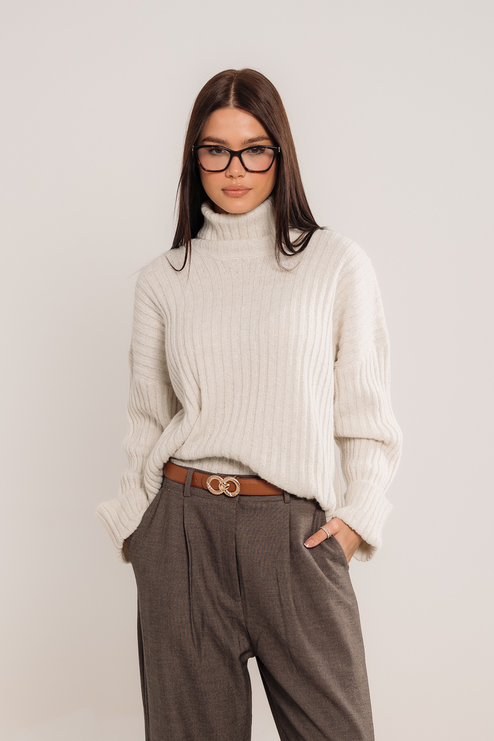 Ribbed Turtleneck Sweater In Off White