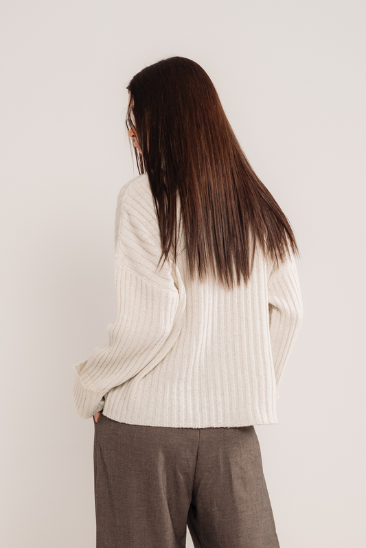 Ribbed Turtleneck Sweater In Off White