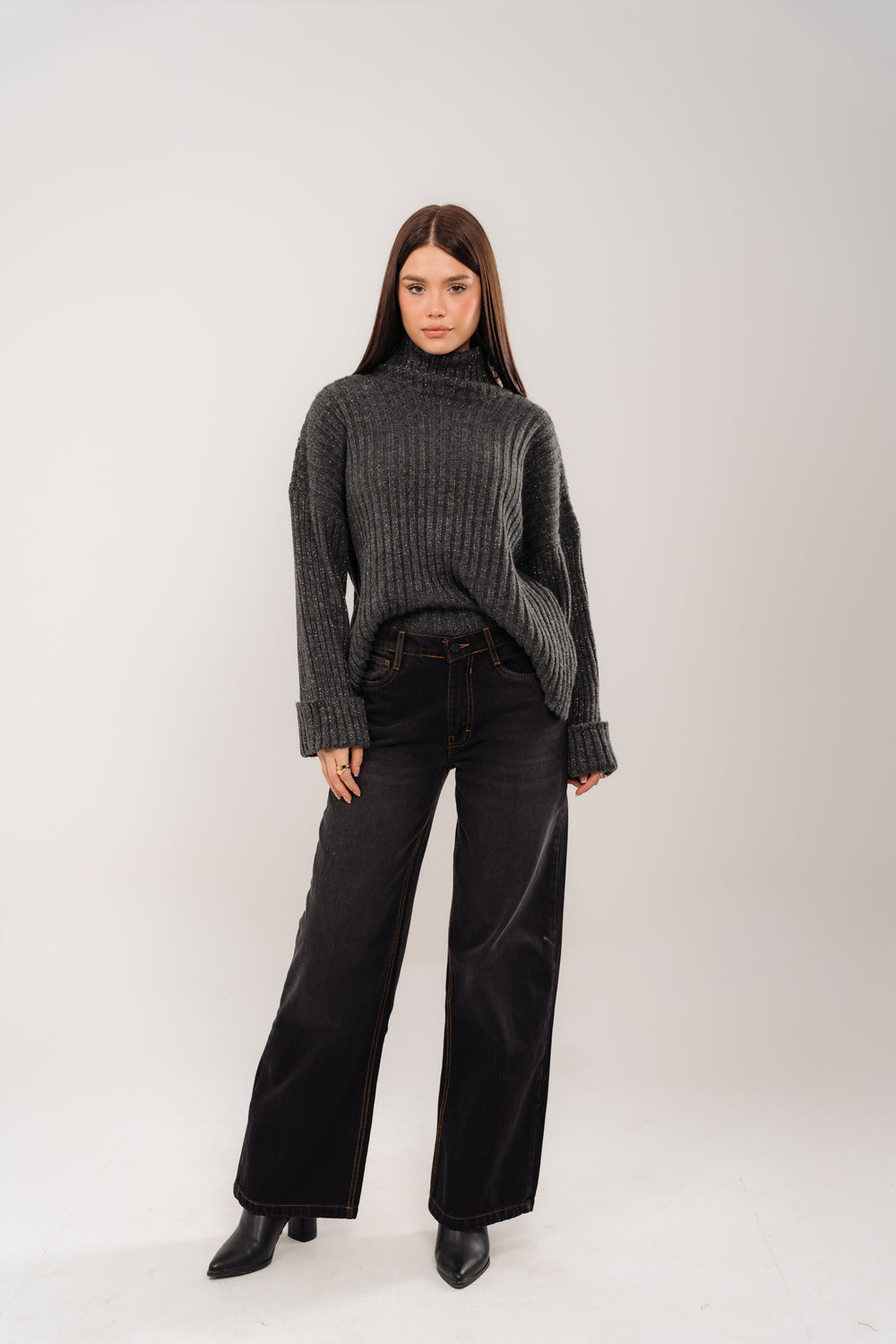Ribbed Turtleneck Sweater In Grey
