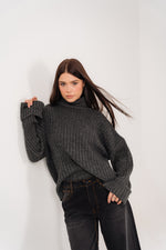 Ribbed Turtleneck Sweater In Grey