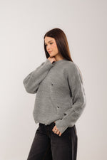 distressed knit sweater In Grey