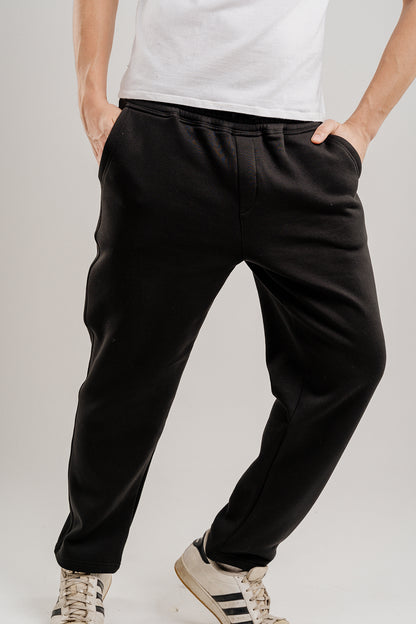 BLACK STRAIGHT LEG SWEATPANTS