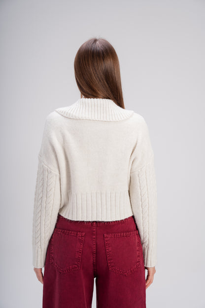 White Ribbed Knit Zipper Sweater