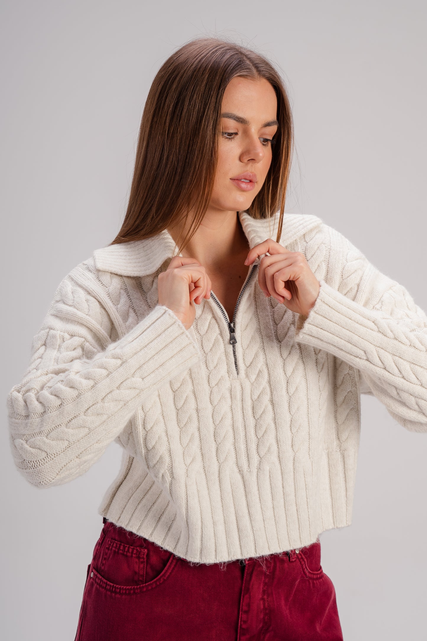 White Ribbed Knit Zipper Sweater