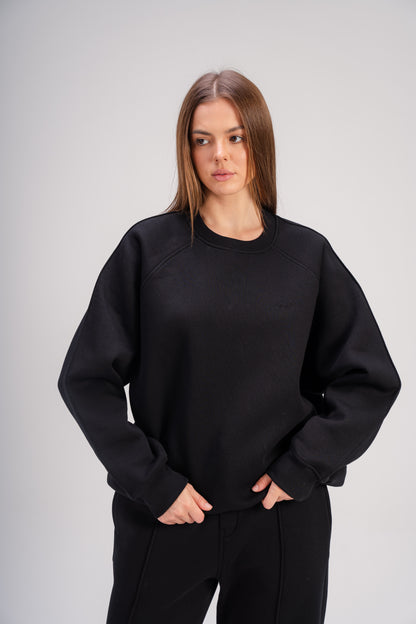 Crew Neck Sweatshirt in Black