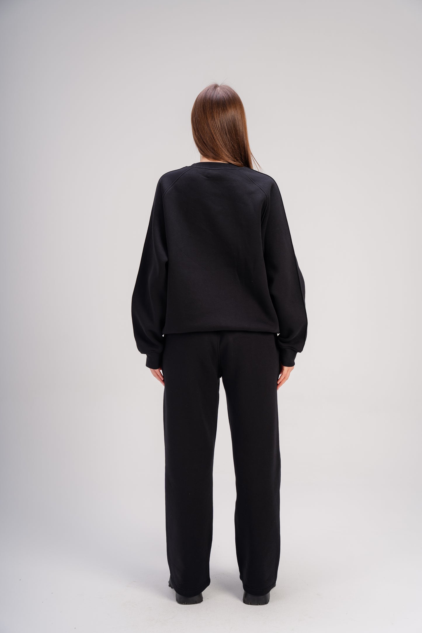 Crew Neck Sweatshirt in Black