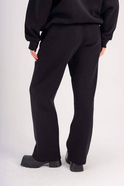 Straight Leg Sweatpants in Black