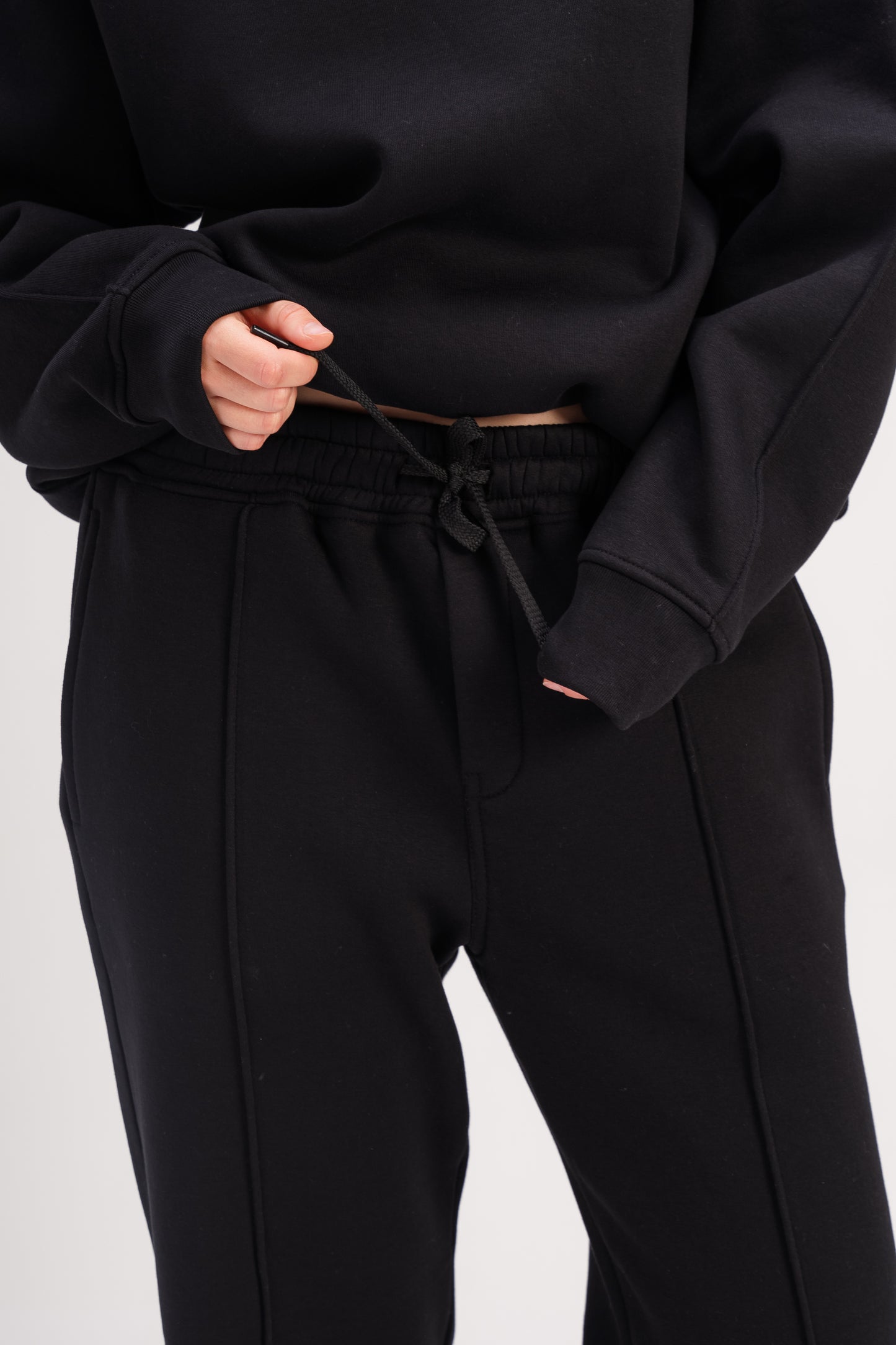Straight Leg Sweatpants in Black