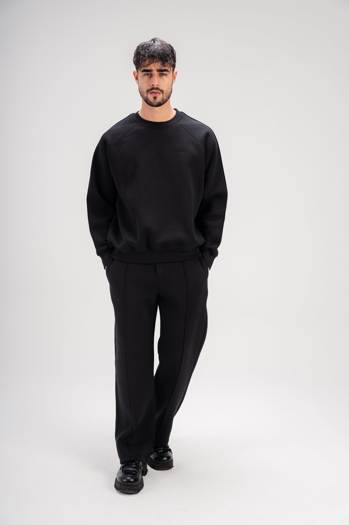 Straight Leg Sweatpants in Black