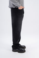 Relaxed-Fit Jeans in Black