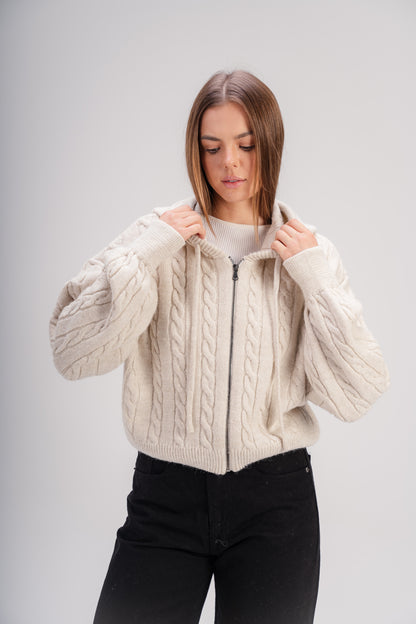 Women’s Cable Knit Zip Sweater – Light Beige